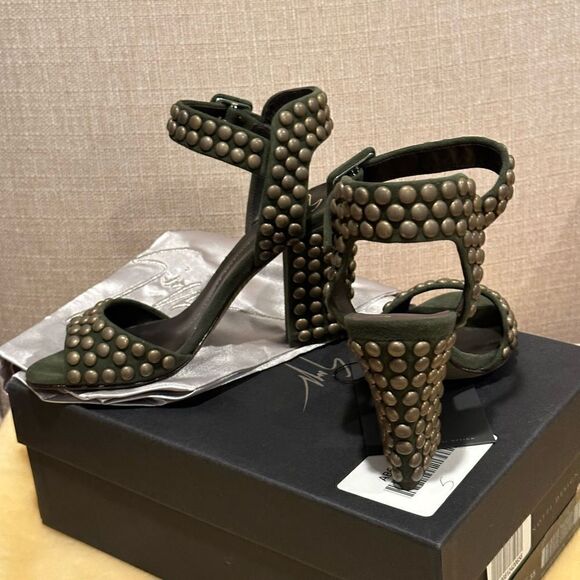 Giuseppe Zanotti
Studded Ankle-Wrap Chunky-Heel Sandal, Militare size 35 - Picture 13 of 16